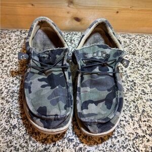 Hey Dude Men’s Camo Shoes Size 12